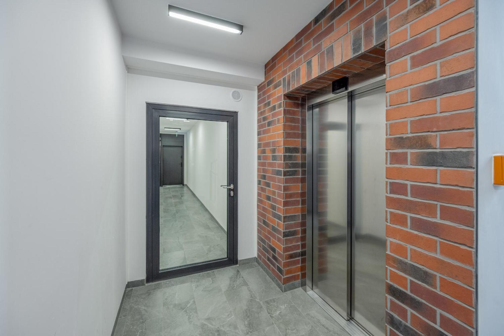 Luksusowy Apartament Z 3 Sypialniami, Klimatyzacja, Parkingiem I Biurkiem We Wroclawiu By Renters Prestige エクステリア 写真
