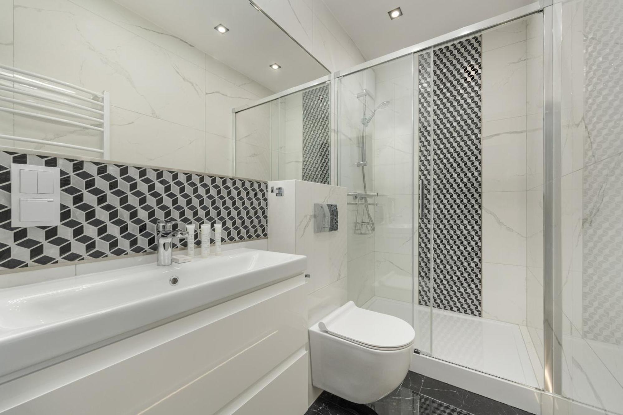 Luksusowy Apartament Z 3 Sypialniami, Klimatyzacja, Parkingiem I Biurkiem We Wroclawiu By Renters Prestige エクステリア 写真