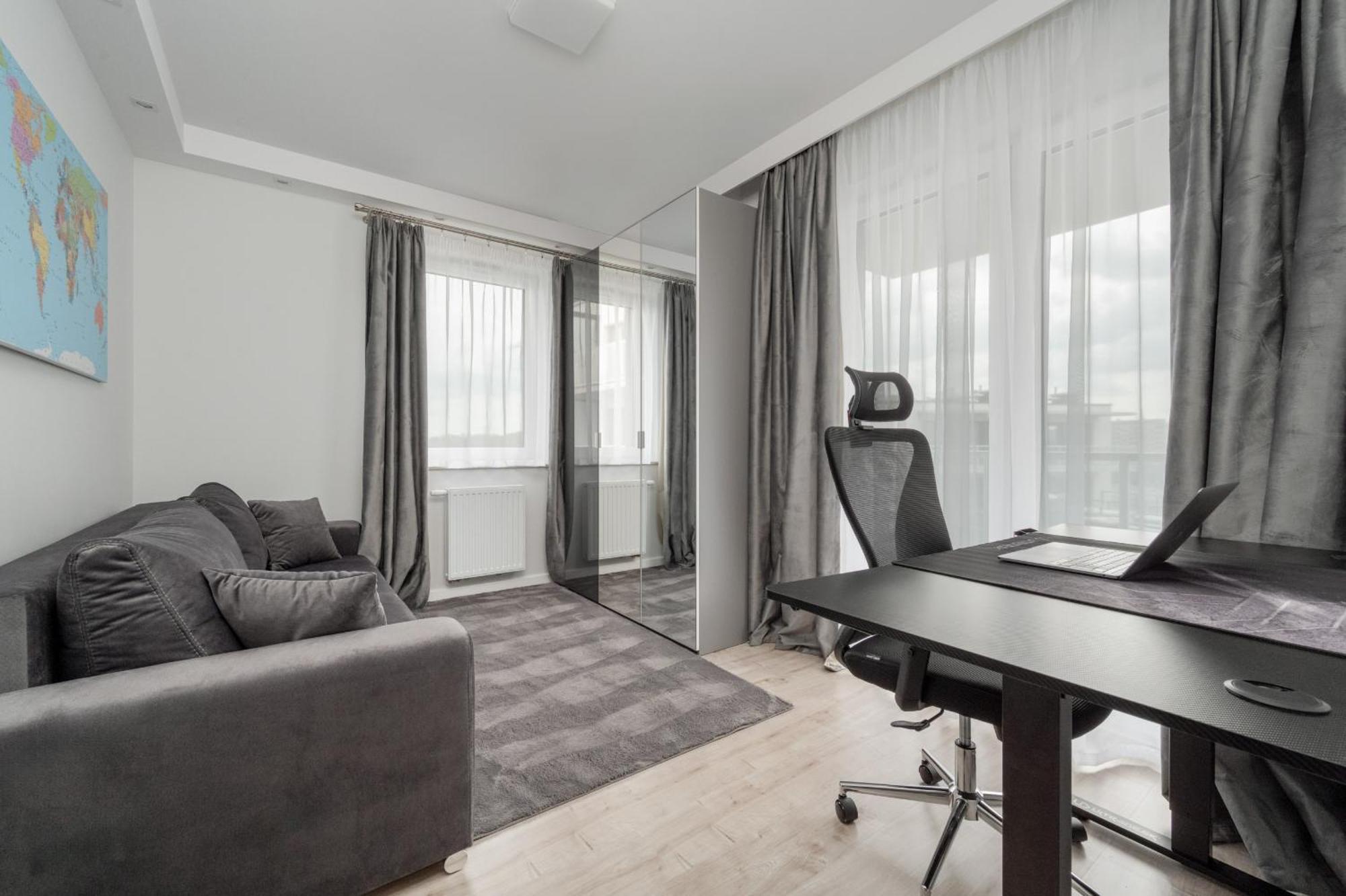 Luksusowy Apartament Z 3 Sypialniami, Klimatyzacja, Parkingiem I Biurkiem We Wroclawiu By Renters Prestige エクステリア 写真